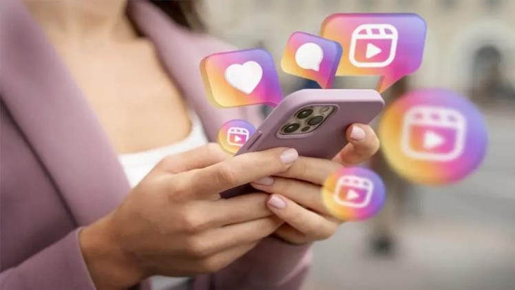 Instagram Trends for Creators in 2025: Likes, Followers & Fonts